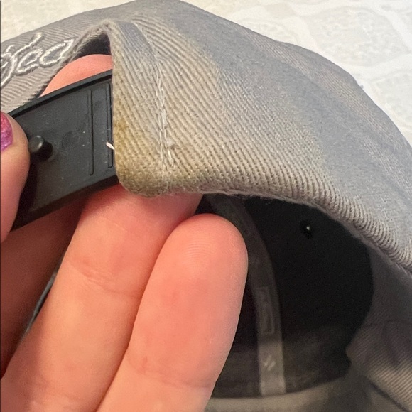 Stall & Dean Y2K Monarch’s Hat - Picture 6 of 9